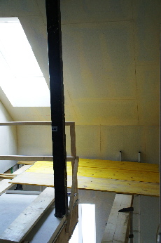 Gerüstbau im Treppenabgang/Galerie